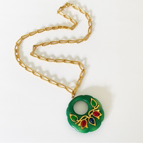 Trifari Jewelry - Crown Trifari Persian Garden lucite gold cabochon pendant necklace 20”